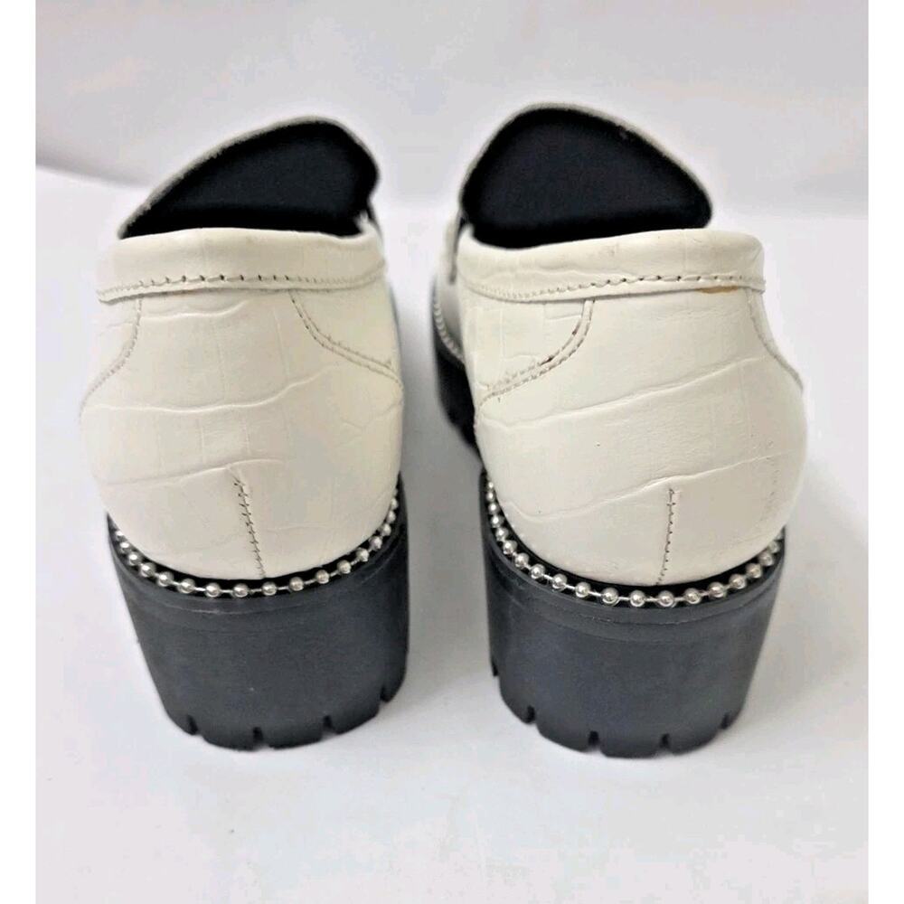 Aqua Bela Women's Size 9 White Embossed Lug Sole Loafers Slip On Shoes - Picture 7 of 8